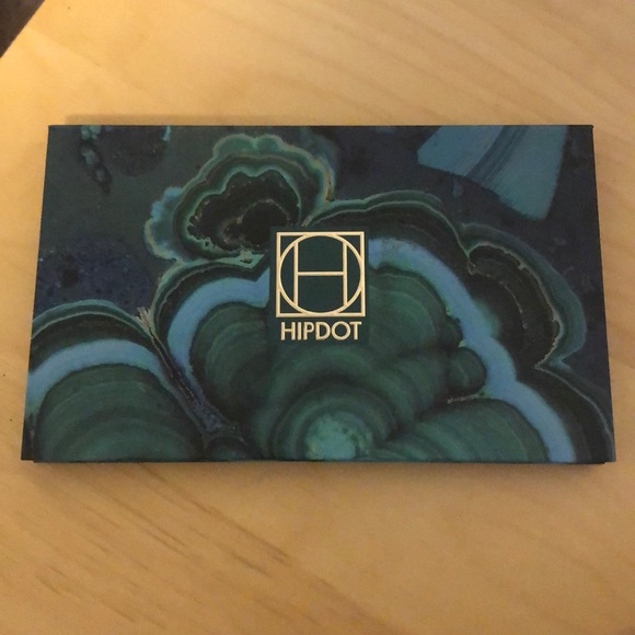 Hipdot Centre Eyeshadow Palette - Picture 2 of 5